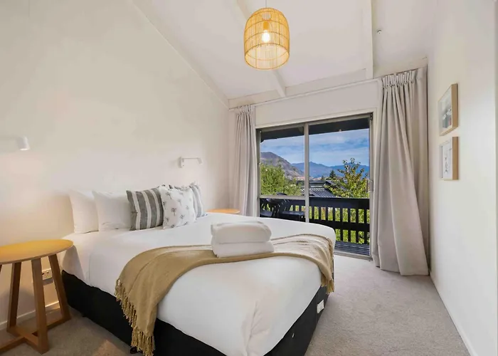 Hébergement de vacances And Mountain Views - 2 Living Areas - Sleeps 8