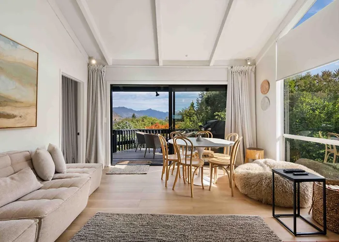Hébergement de vacances And Mountain Views - 2 Living Areas - Sleeps 8