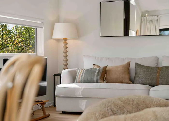 And Mountain Views - 2 Living Areas - Sleeps 8 Hébergement de vacances Wanaka