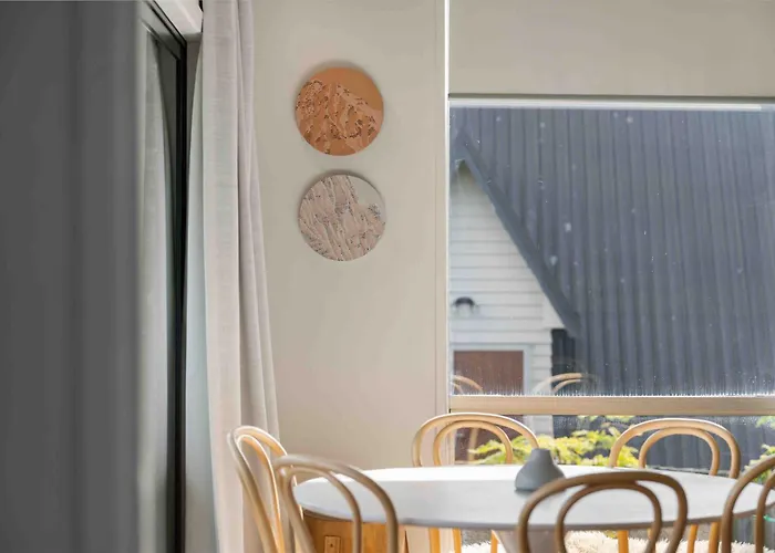 Hébergement de vacances And Mountain Views - 2 Living Areas - Sleeps 8