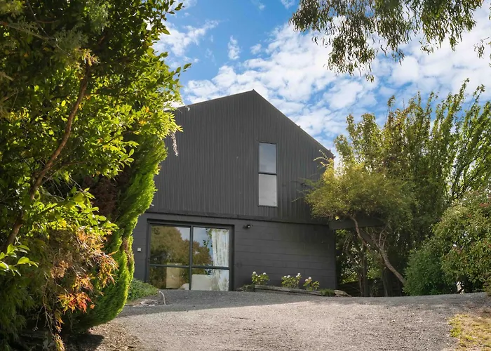 Hébergement de vacances And Mountain Views - 2 Living Areas - Sleeps 8